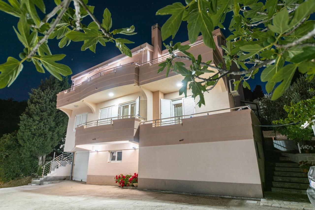Apartments Villa Egzon Ulcinj Eksteriør bilde